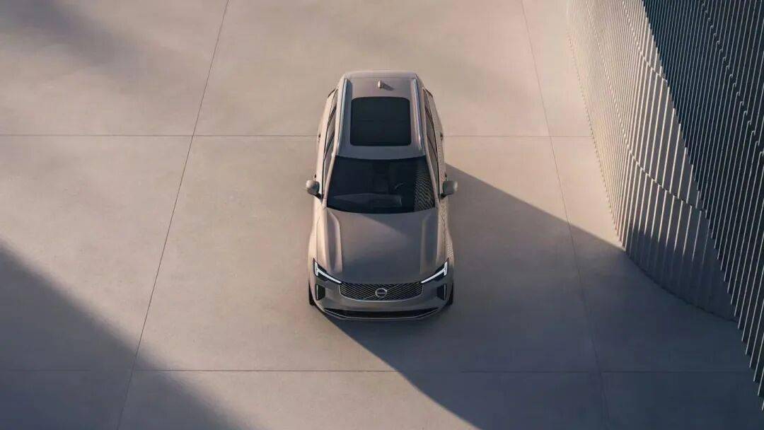 2026款全新XC90上市,44.99萬(wàn)元起!新款沃爾沃XC90 B5/B6車(chē)型提供B5/B6輕混與T8插混兩種版本可選