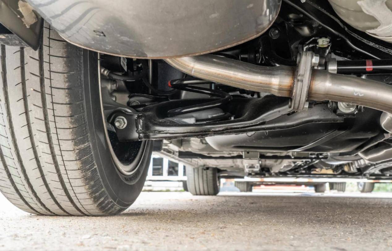 2026款天籟怎么樣?鴻蒙座艙和天籟油車匹配嗎?大沙發也有缺點?