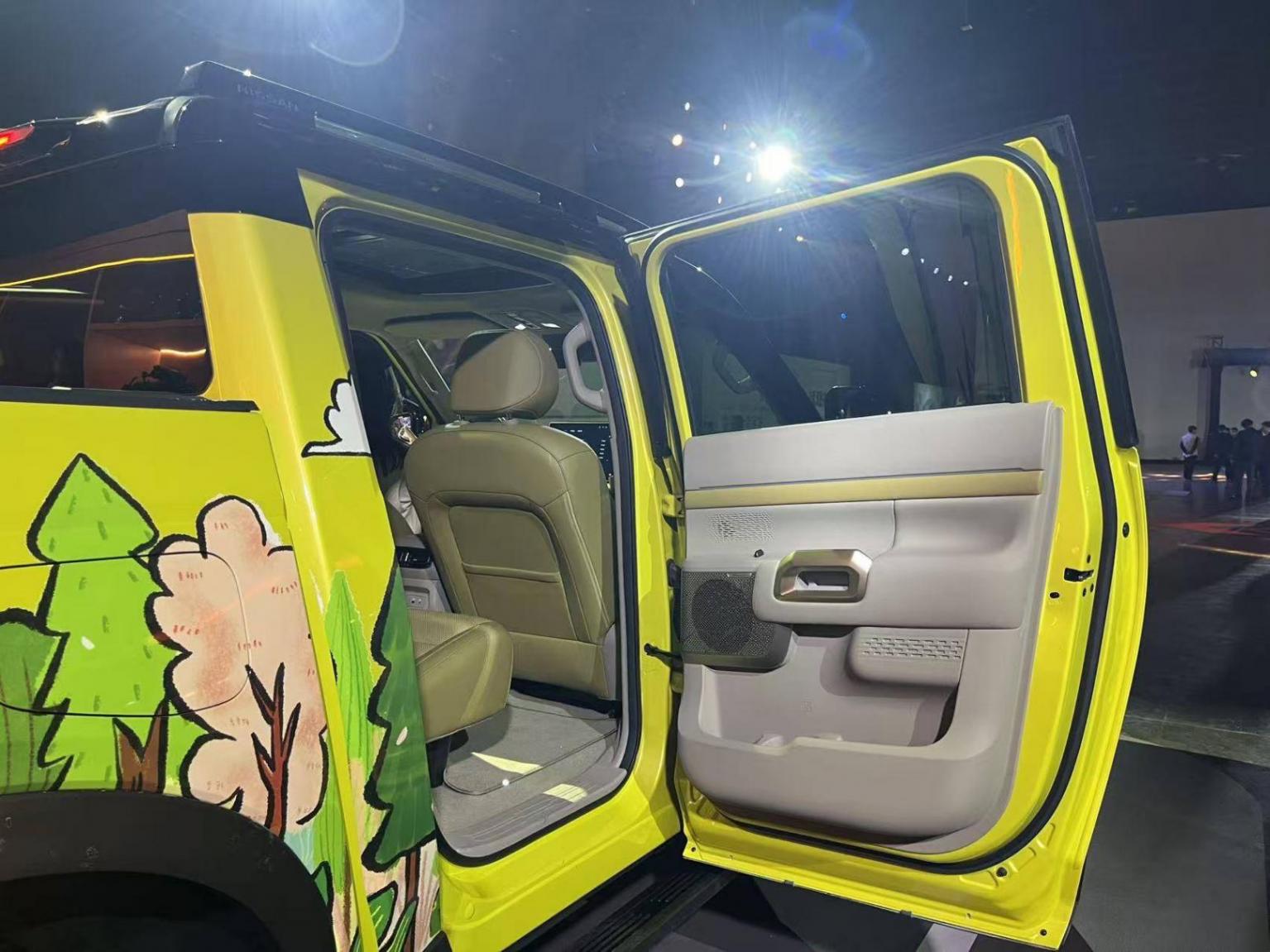 鄭州日產(chǎn)鋒坦16.99萬起,汽油、柴油、插混都有,明年出口