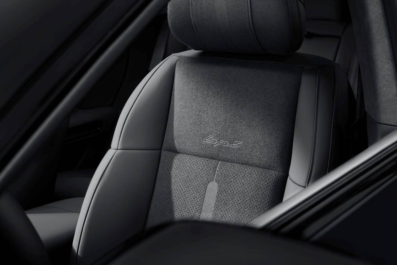 零跑Lafa5限時(shí)驚喜價(jià)9.28-11.68萬 填補(bǔ)10萬級純電運(yùn)動(dòng)轎跑市場空白