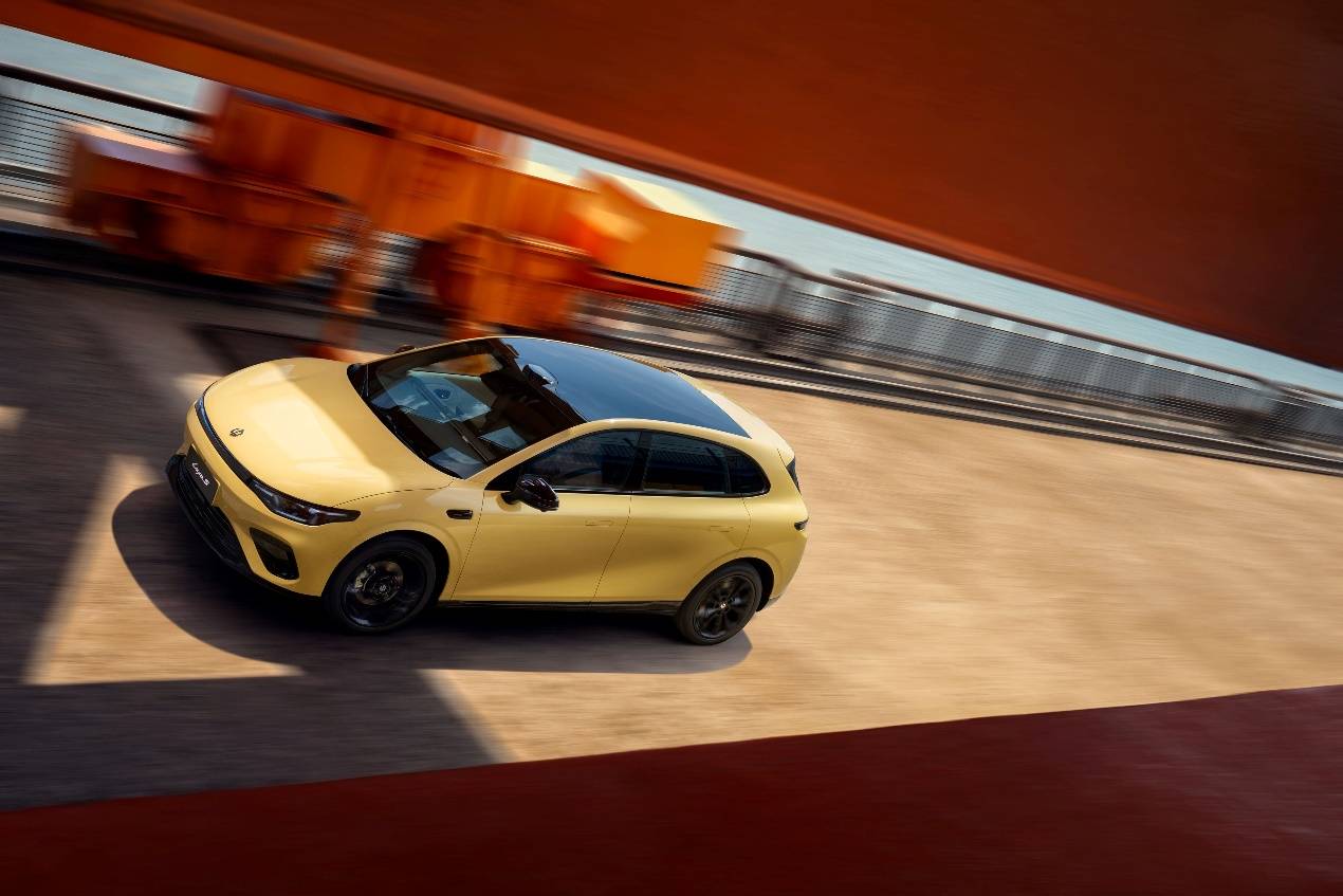 零跑Lafa5限時(shí)驚喜價(jià)9.28-11.68萬 填補(bǔ)10萬級純電運(yùn)動(dòng)轎跑市場空白