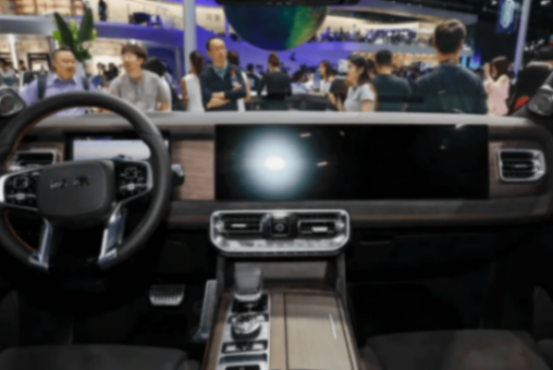 北京越野 BJ60 增程行政版今日正式上市,在配置上新增車載衛星通信、制氧機等高端配置