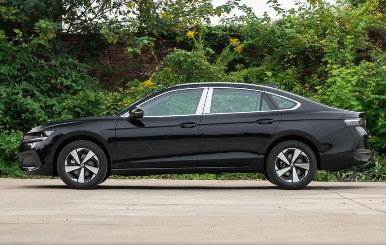 2026款大眾邁騰怎么樣?18萬買“1.5T+干式雙離合”劃算嗎?