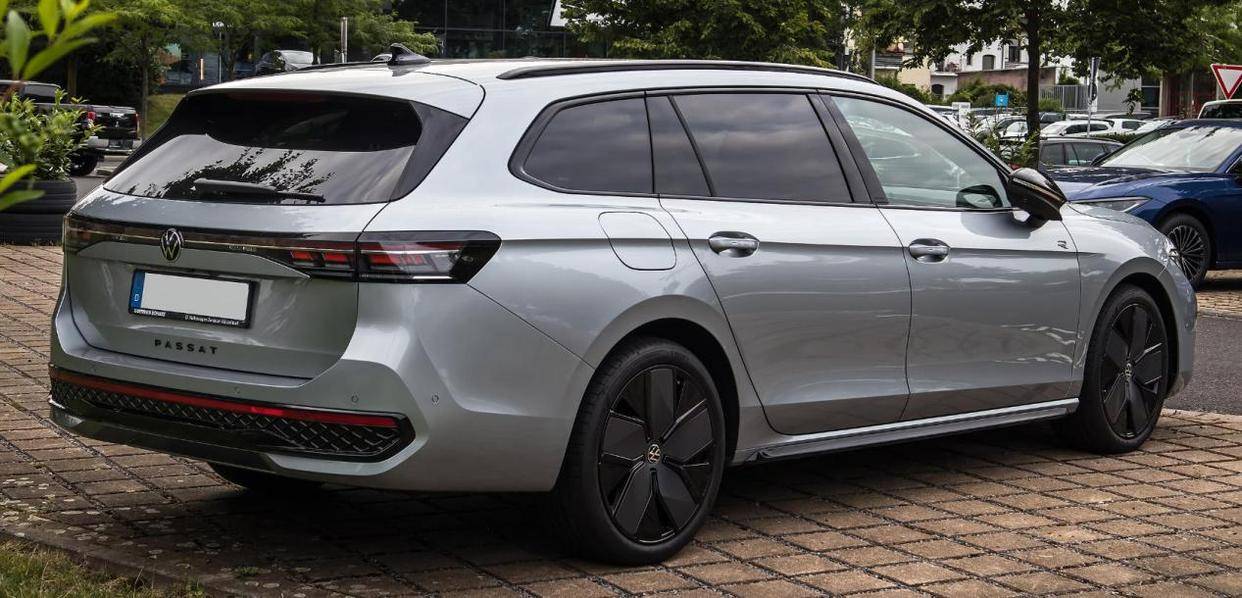 2026款大眾邁騰怎么樣?18萬買“1.5T+干式雙離合”劃算嗎?