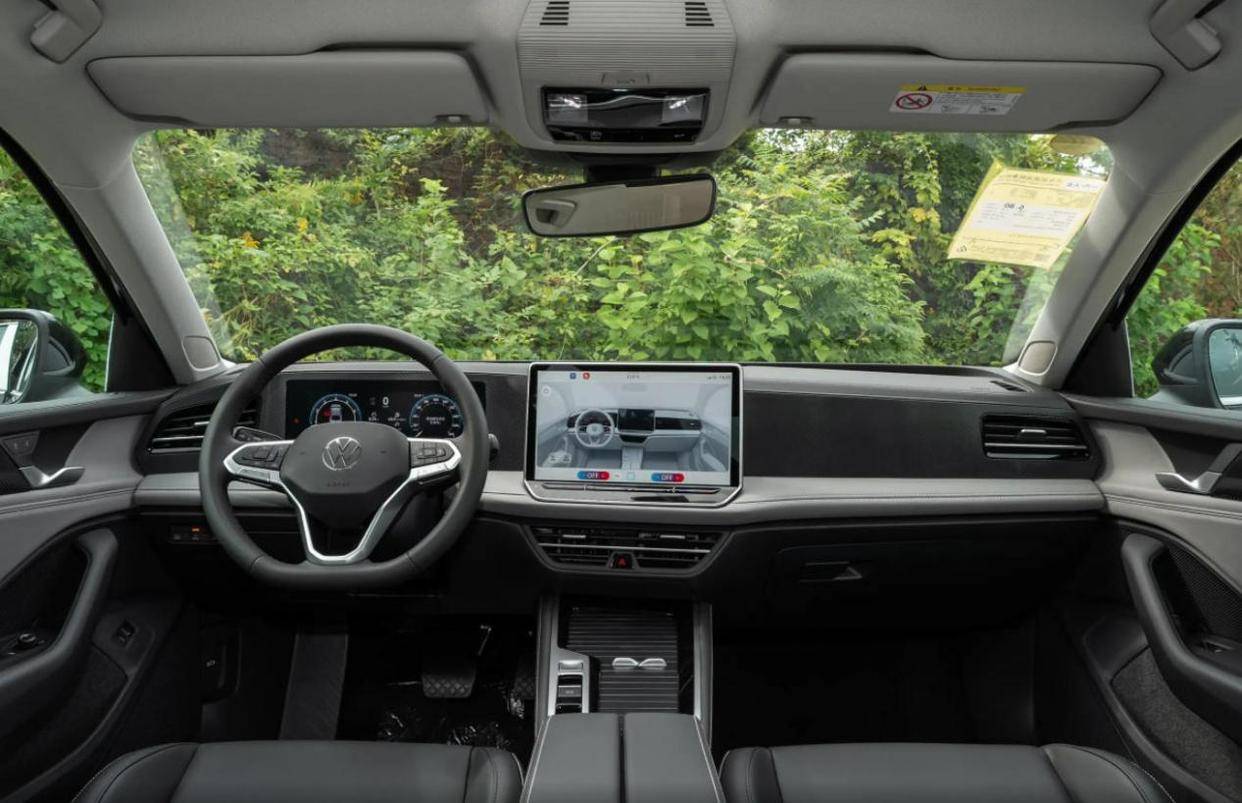 2026款大眾邁騰怎么樣?18萬買“1.5T+干式雙離合”劃算嗎?