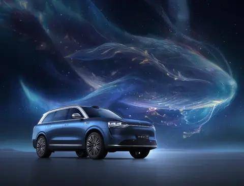 問界M9頻繁“被對標”背后:以技術(shù)范式革命,定義新豪華汽車標桿