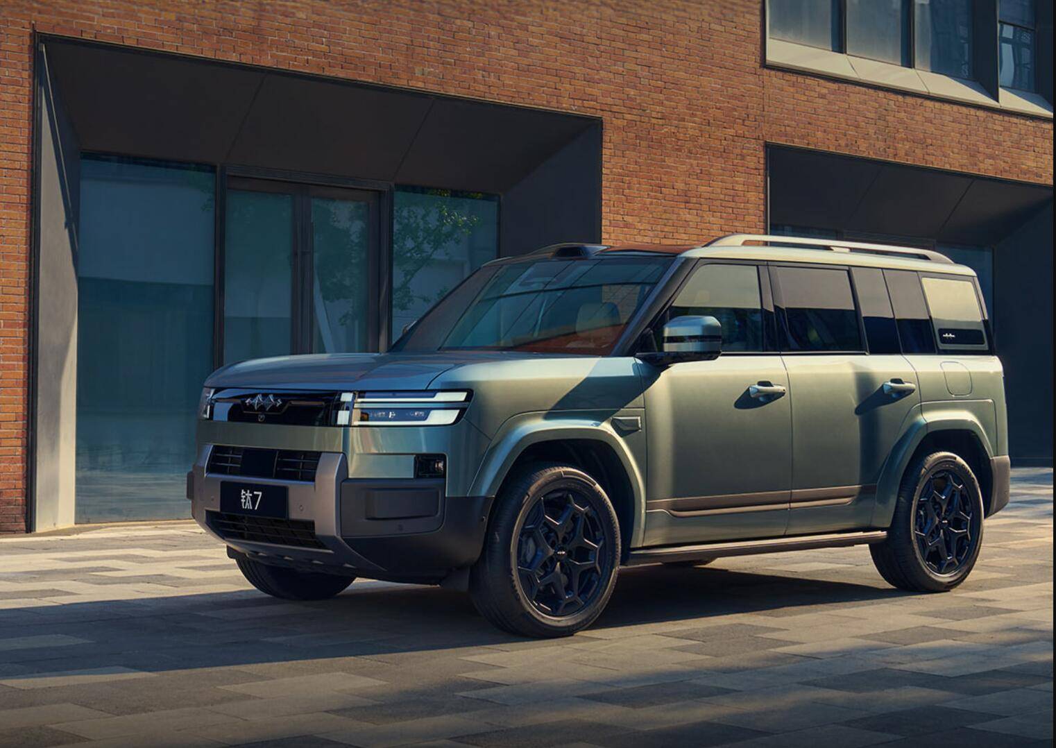 1-10月中大型SUV銷量榜 僅一款銷量過十萬 問界M7第五