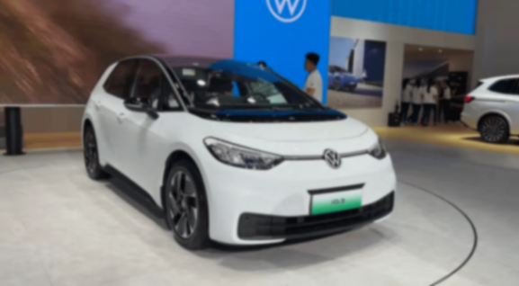 上汽大眾11月銷量驟降三成多,合資巨頭轉(zhuǎn)型陣痛加劇?