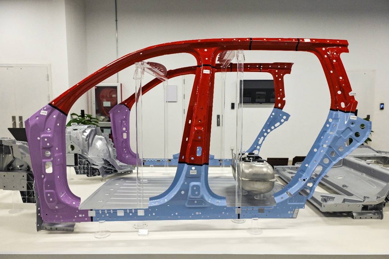 理想汽車自研強(qiáng)勢(shì)賦能,構(gòu)筑品牌真正護(hù)城河