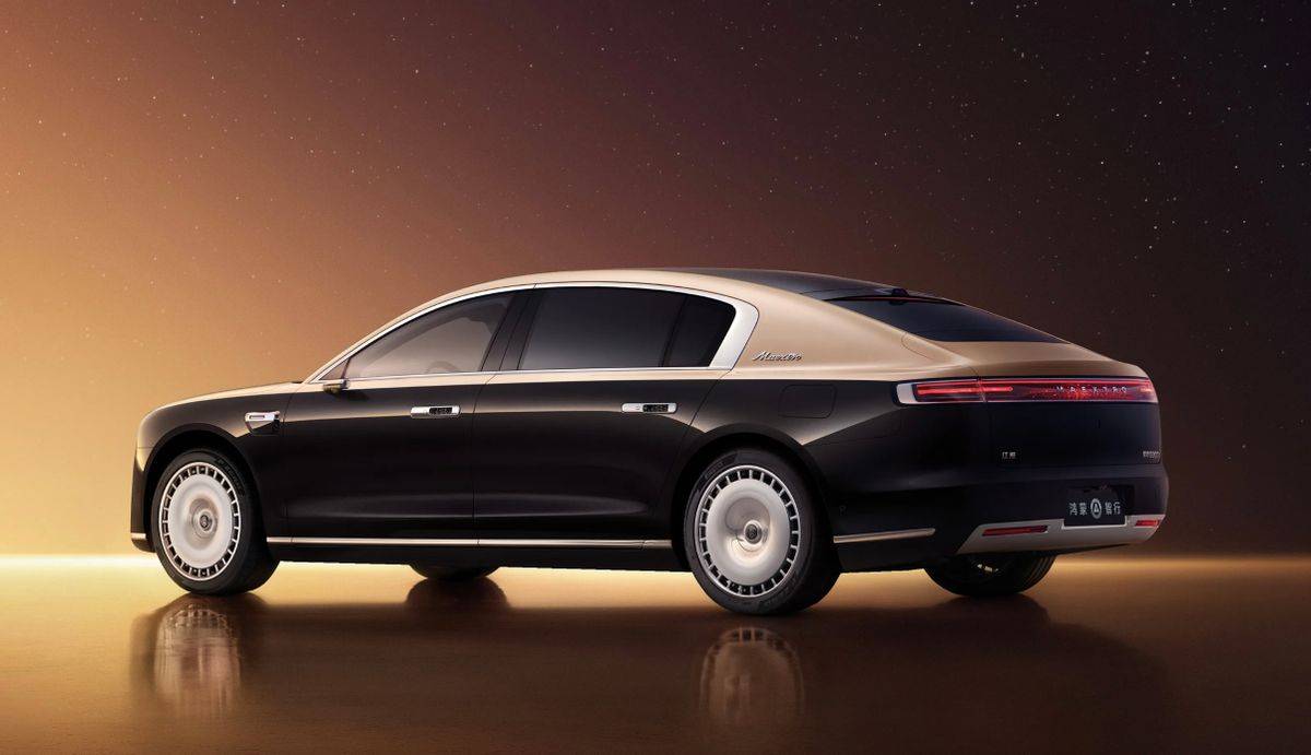 余承東出席,尊界S800第10000臺下線!全系售70.80-101.8萬元