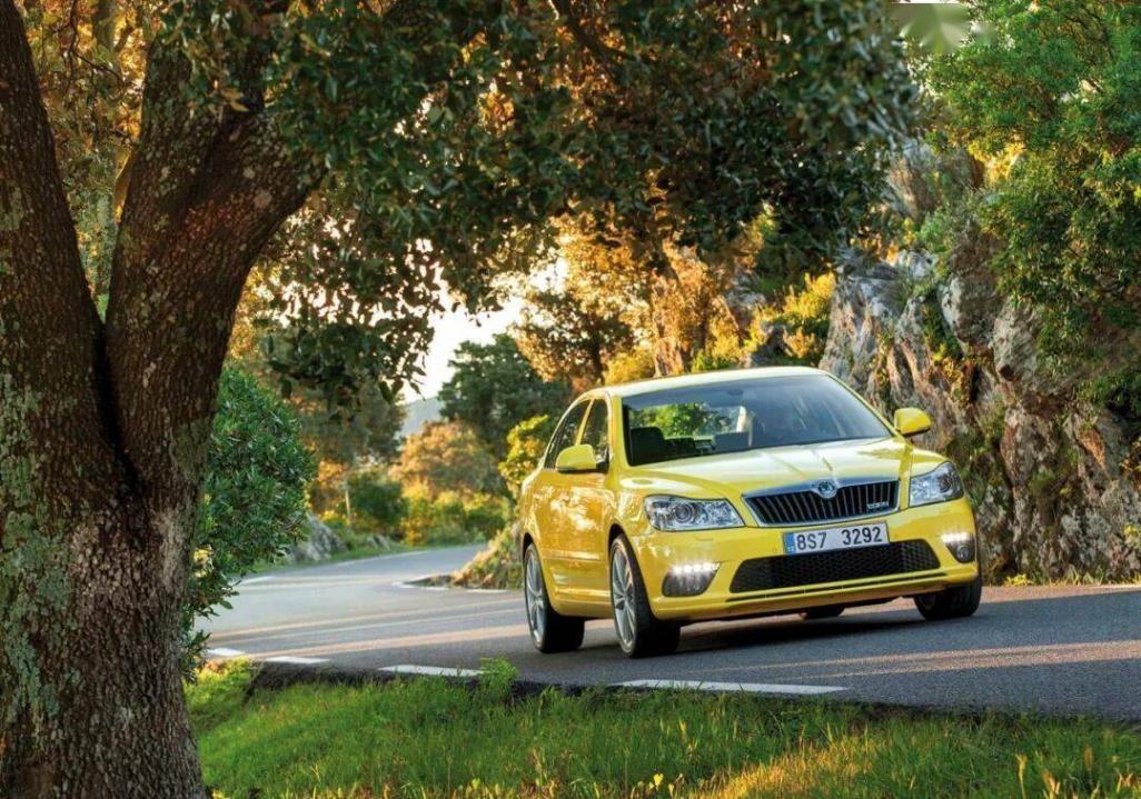 這才是披著羊皮的狼,2013款一汽大眾速騰GLI跑賽道是什么感覺?