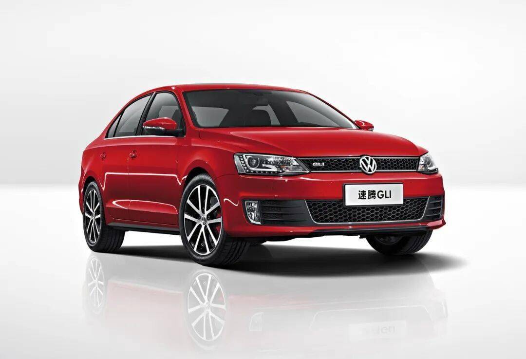 這才是披著羊皮的狼,2013款一汽大眾速騰GLI跑賽道是什么感覺?